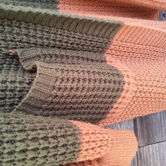 Almost Famous Color Block Cardigan Sweater Size Large - Picture 4 of 5